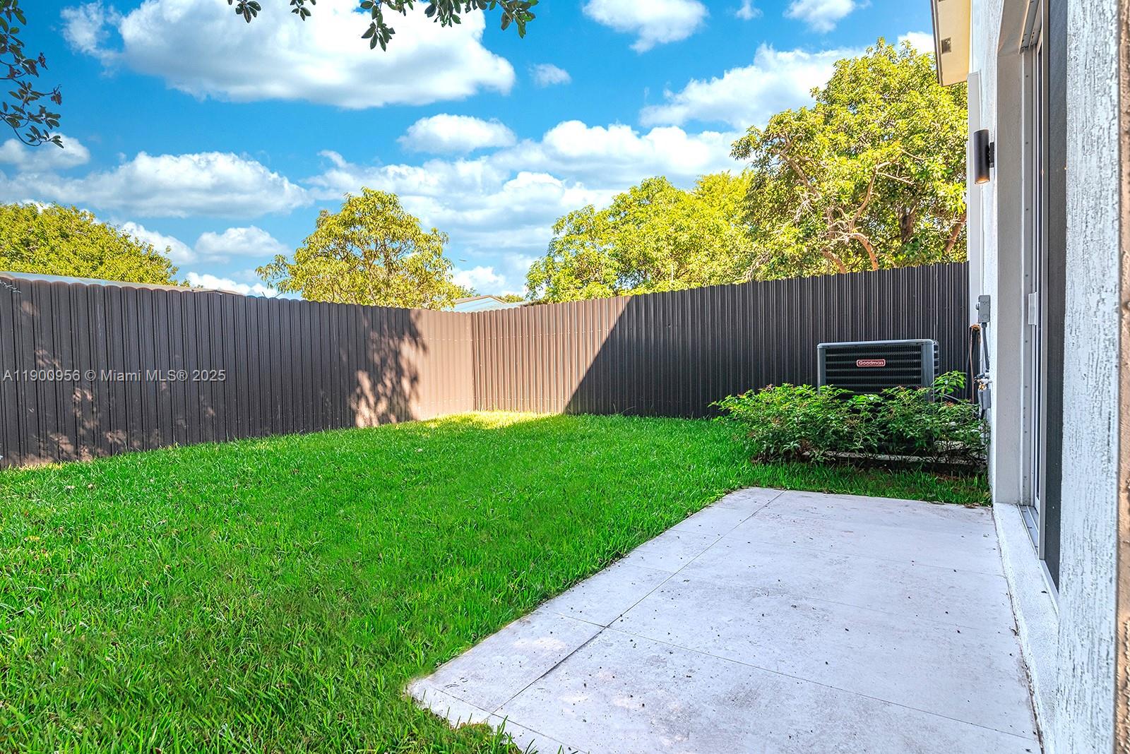 N MIAMI ESTATES - Residential