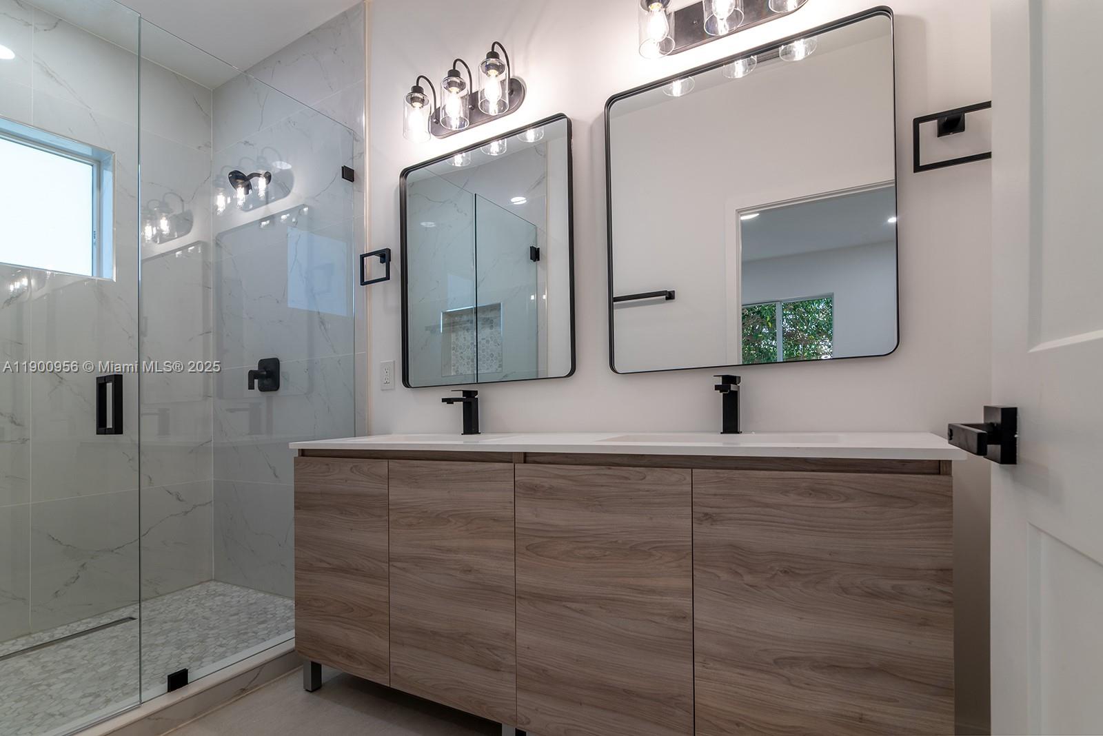 N MIAMI ESTATES - Residential