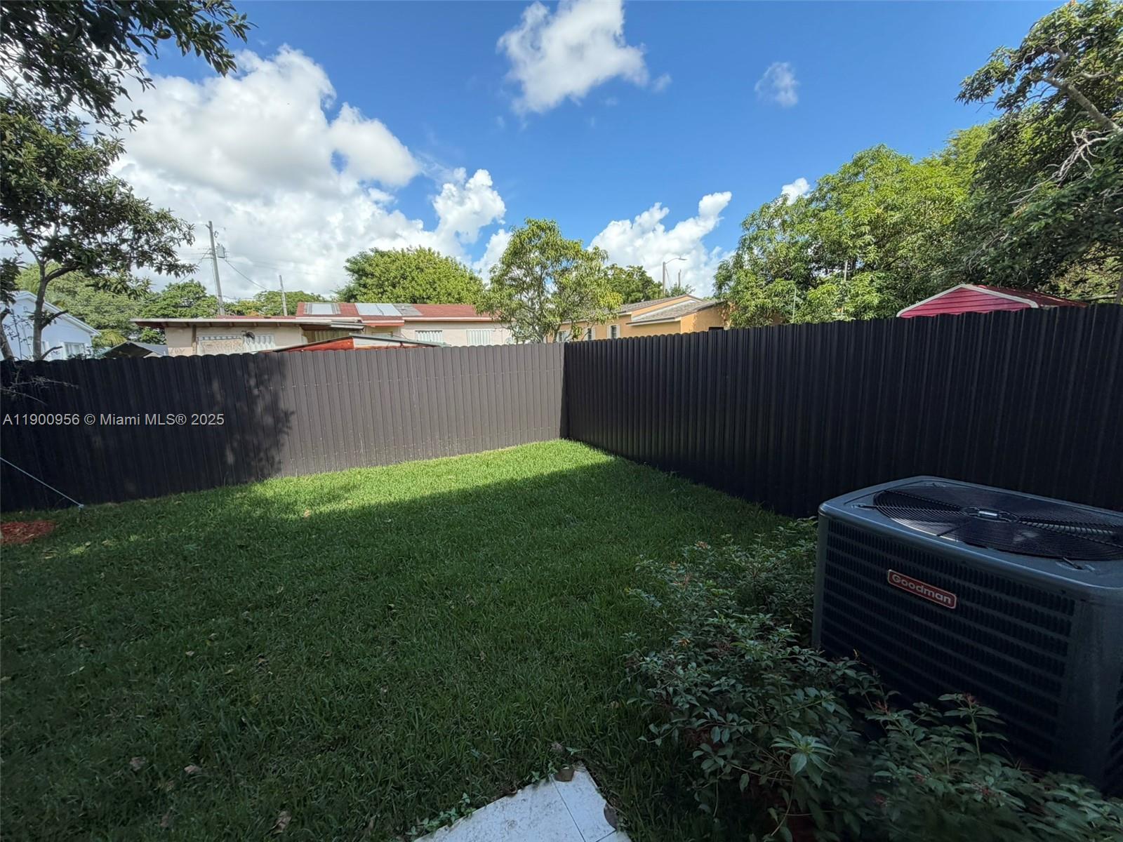 N MIAMI ESTATES - Residential