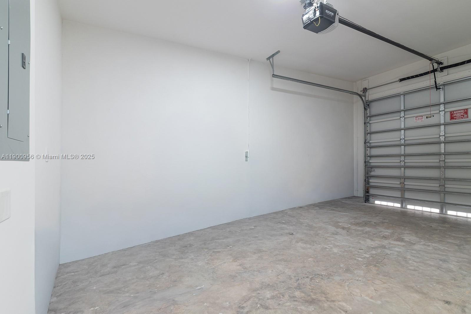 N MIAMI ESTATES - Residential