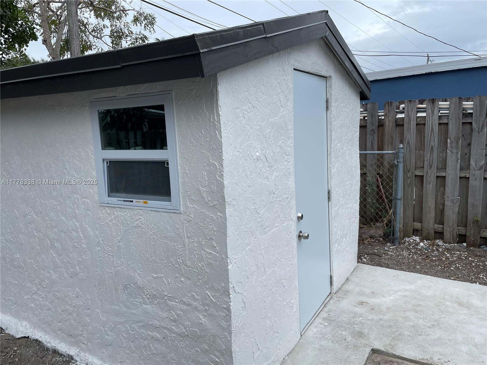 COLLIER MANOR 3RD ADD - Residential