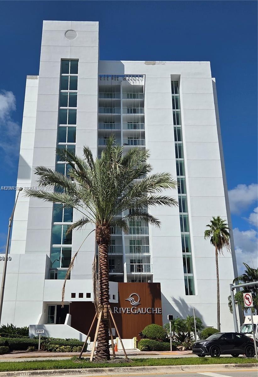 LA RIVE GAUCHE CONDO - Residential