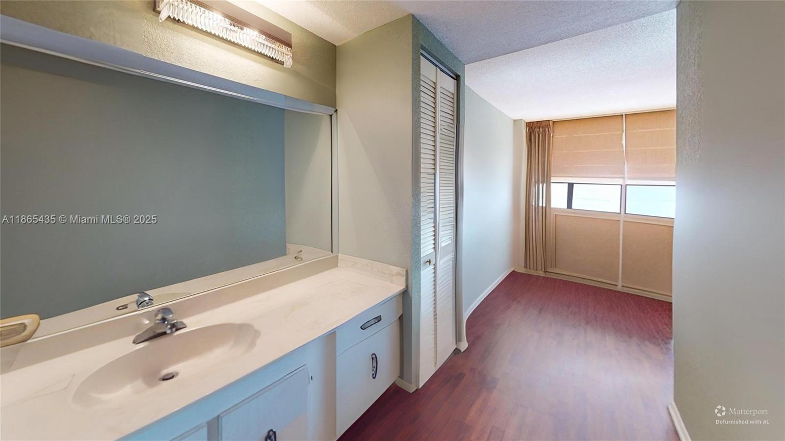 OLYMPUS CONDO - Residential