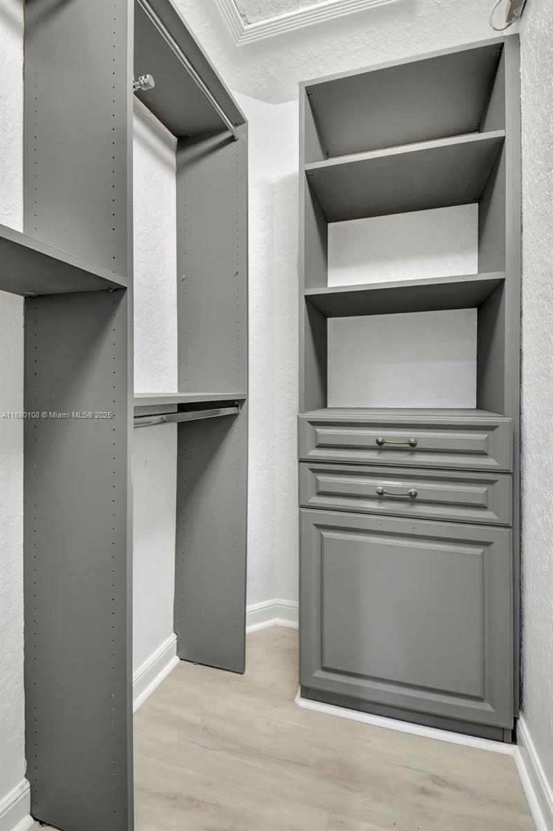 KENSINGTON AT WOODFIELD C - Residential