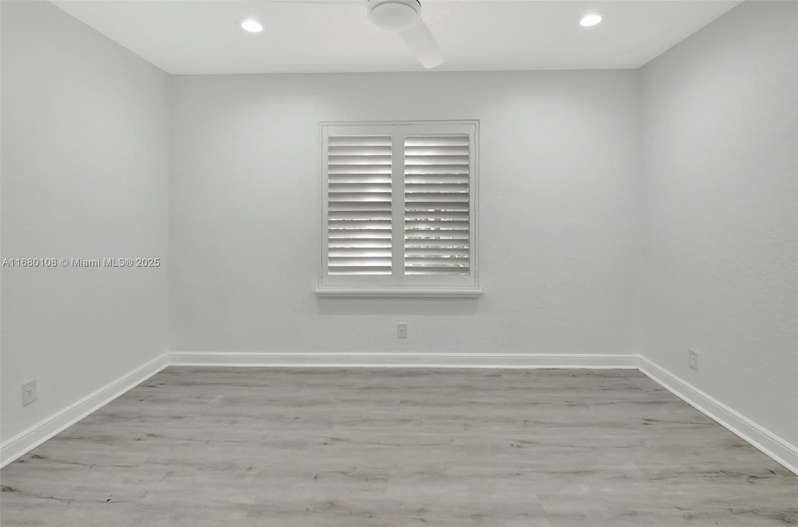 KENSINGTON AT WOODFIELD C - Residential