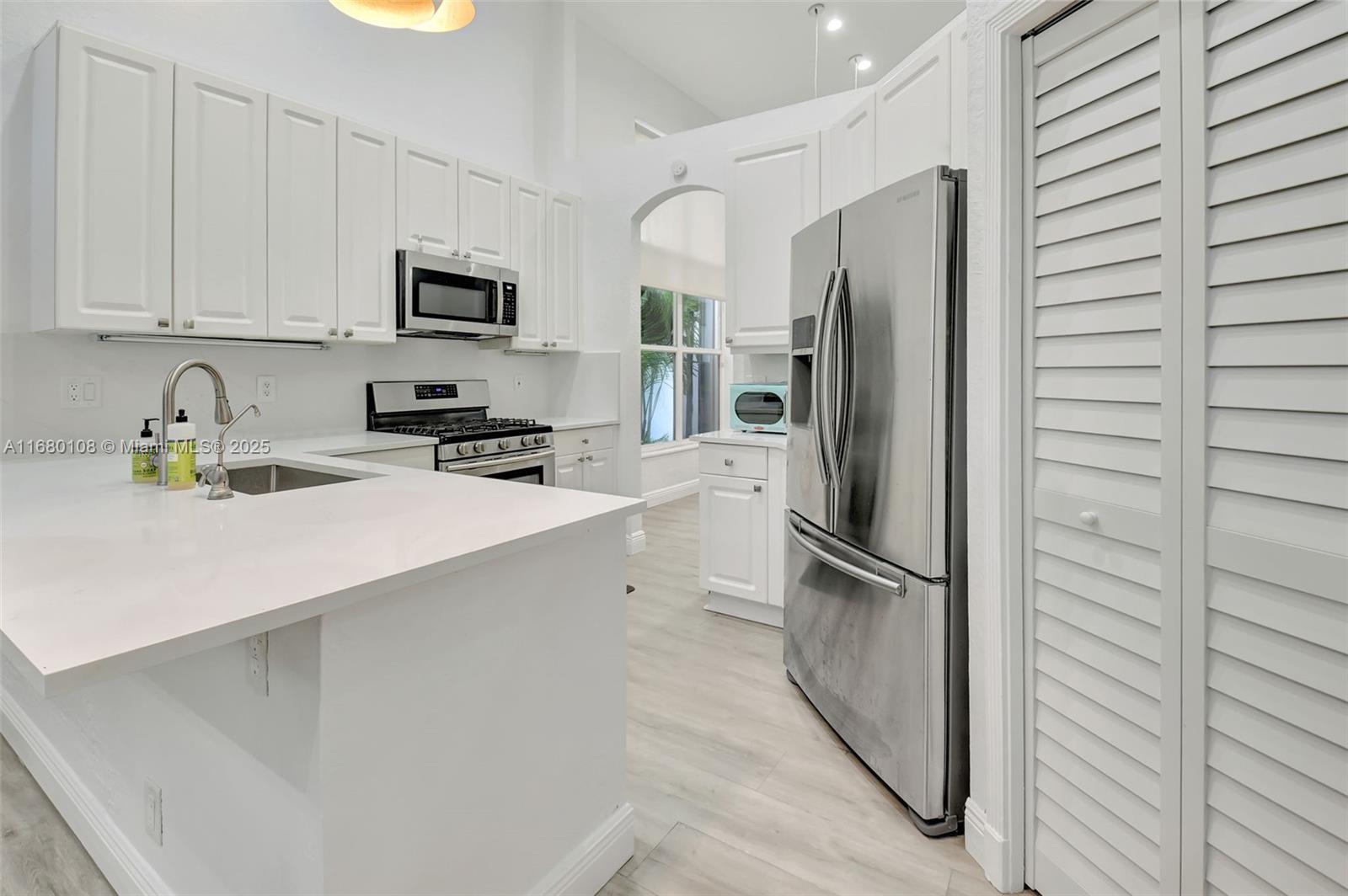 KENSINGTON AT WOODFIELD C - Residential