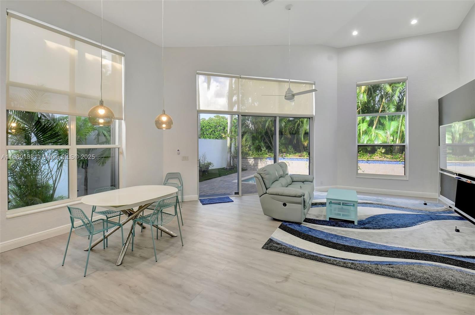 KENSINGTON AT WOODFIELD C - Residential