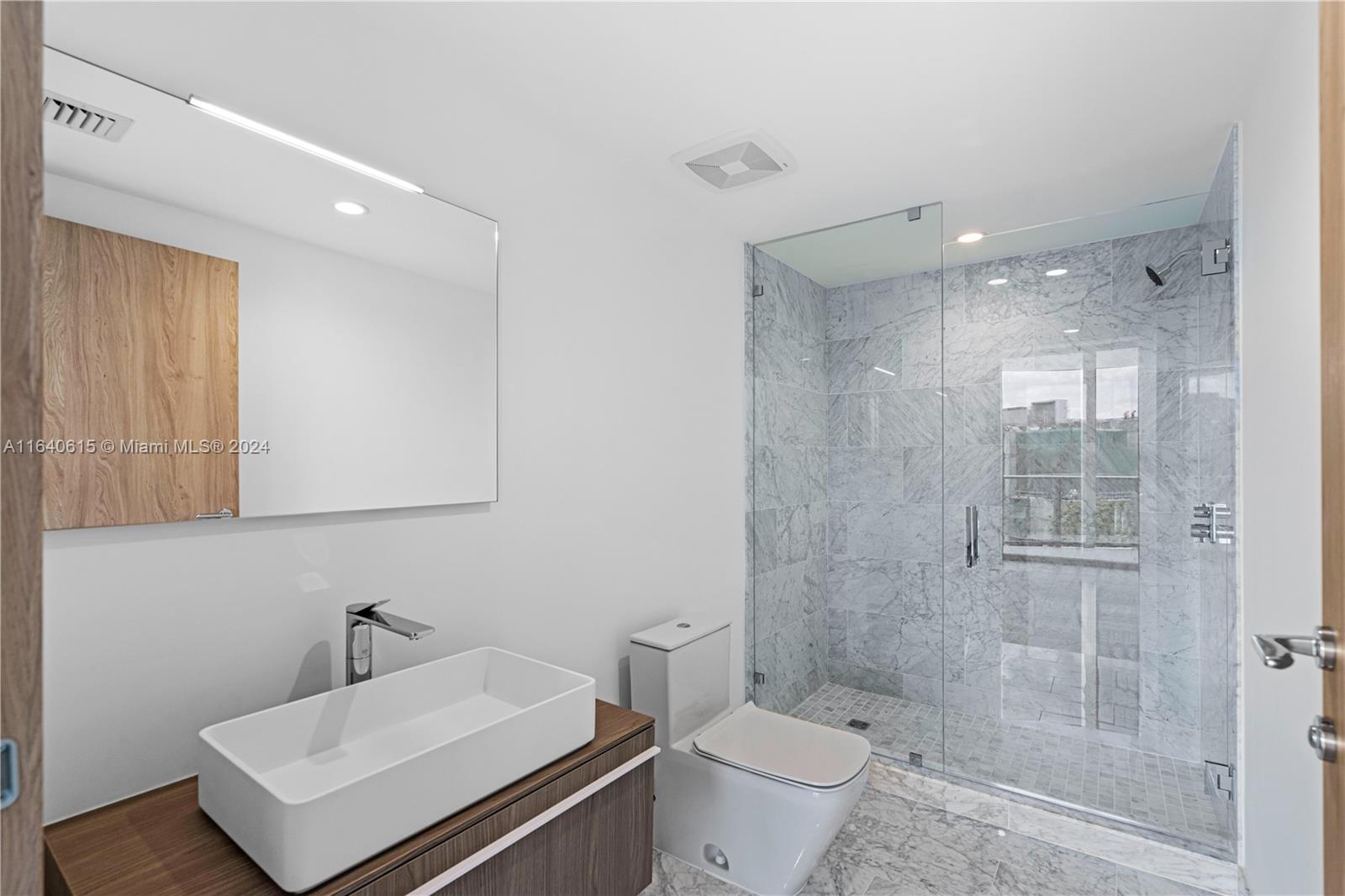 Onda Residences - Residential