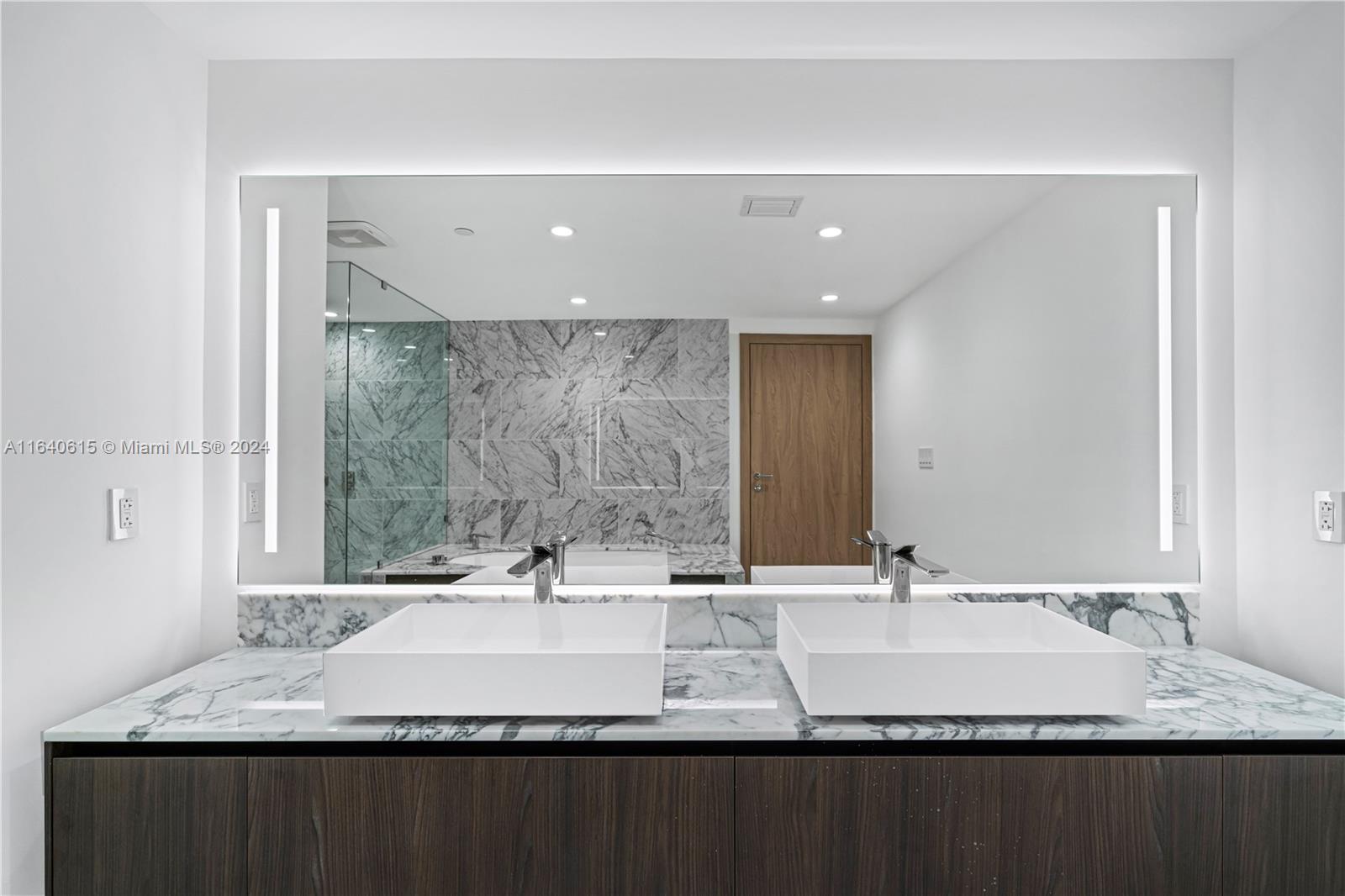 Onda Residences - Residential