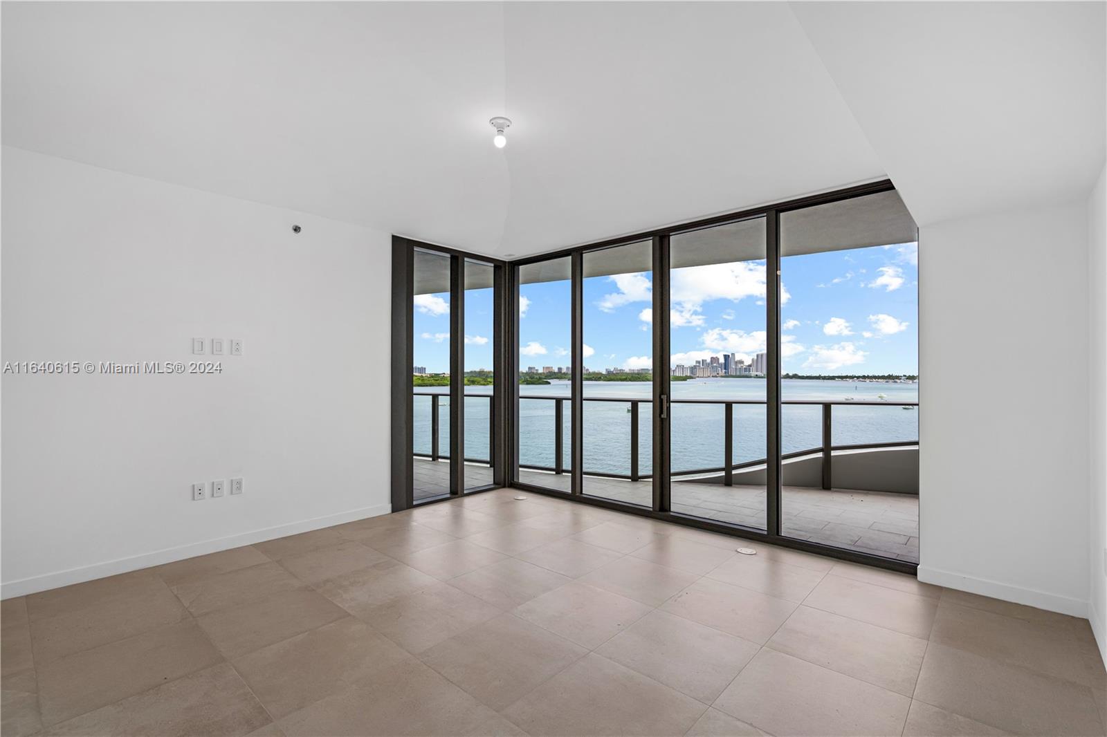 Onda Residences - Residential