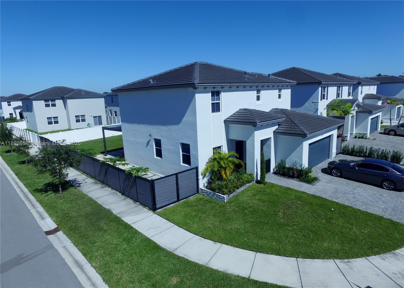 SIENA NORTH - Residential