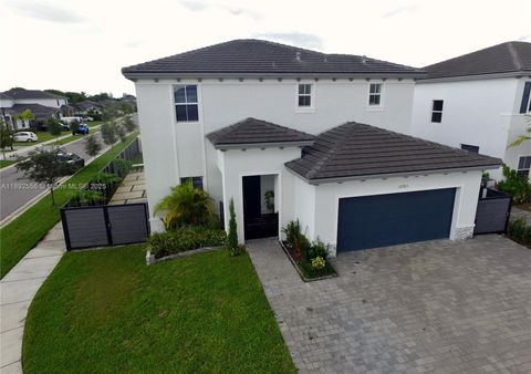 12763 SW 214th Ter Miami FL 33177