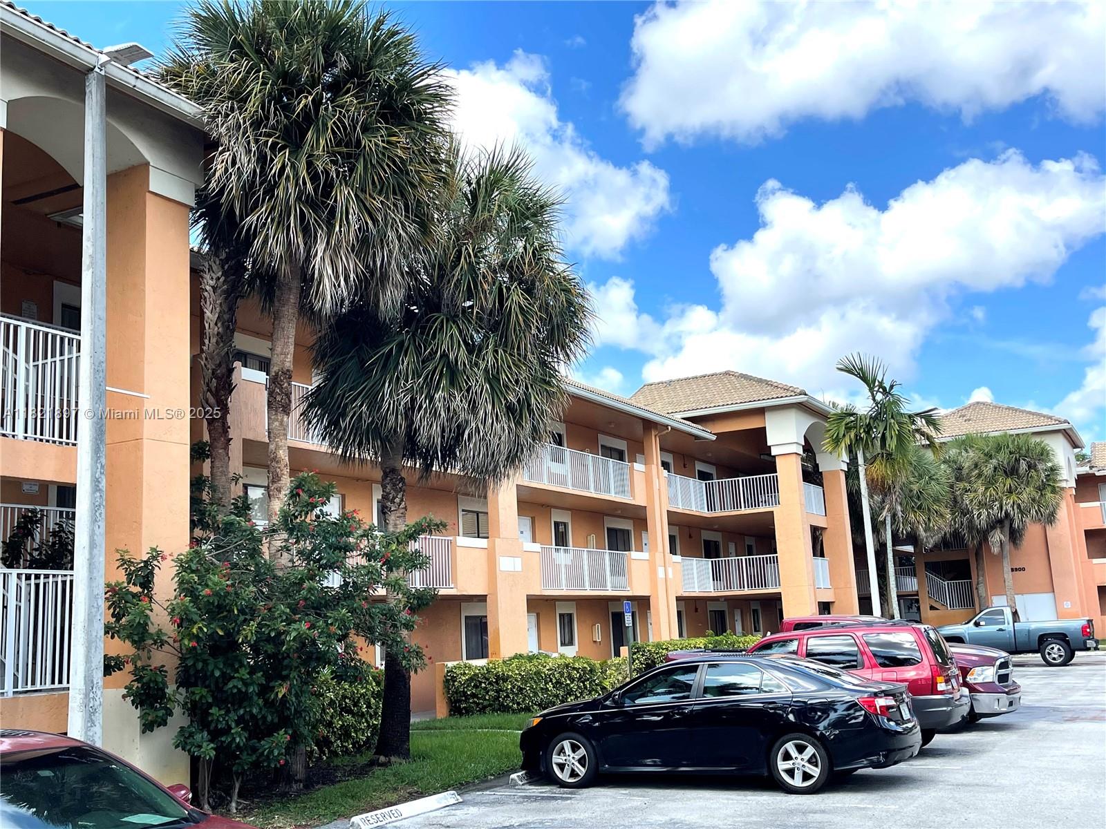 Property for Sale at 6900 Sw 39th St 206J, Davie, Broward County, Florida - Bedrooms: 2 
Bathrooms: 2  - $219,000