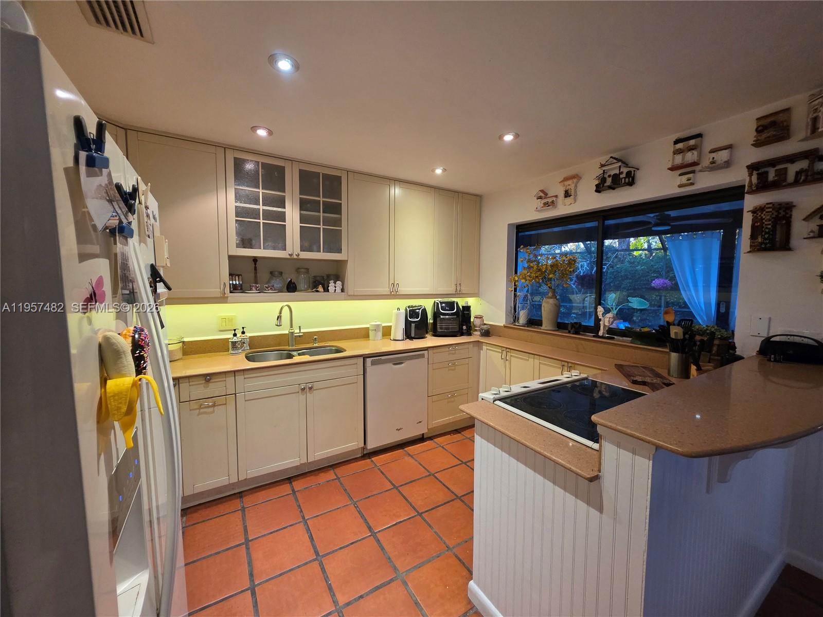 PINE MEADOWS SEC 3 - Residential