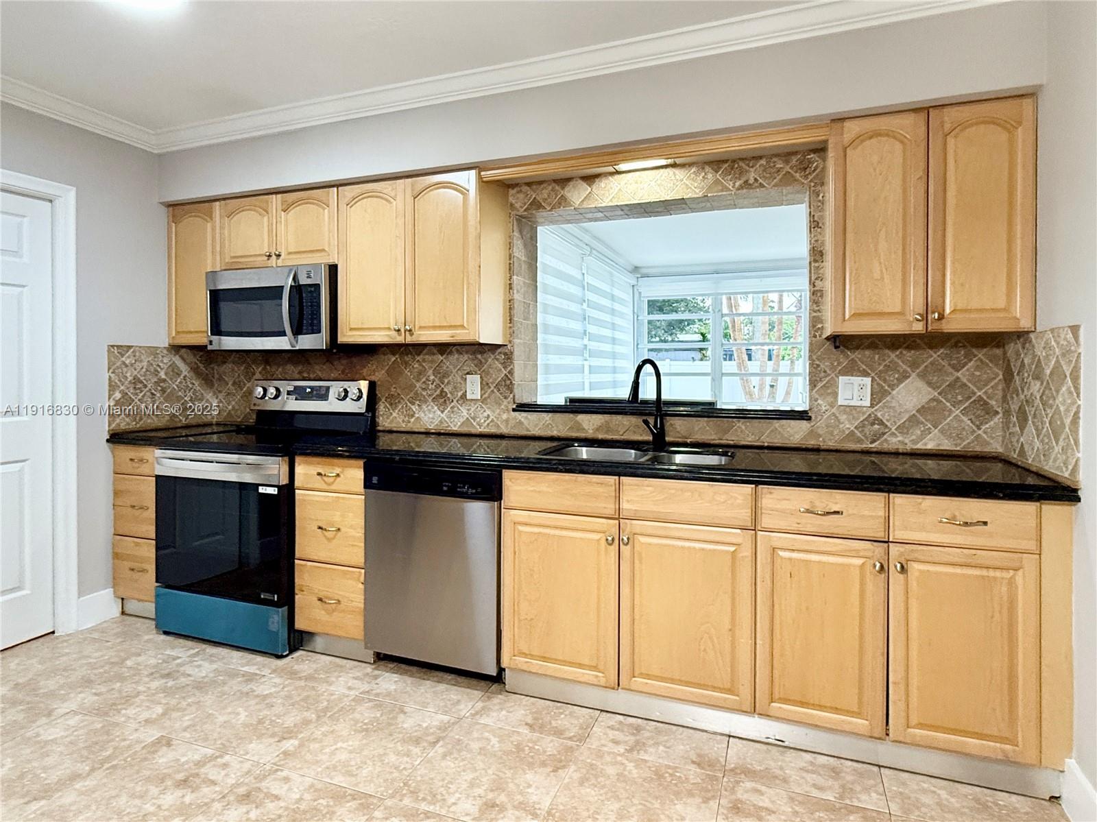 SOUTH DANIA HEIGHTS AMEN - Residential Lease