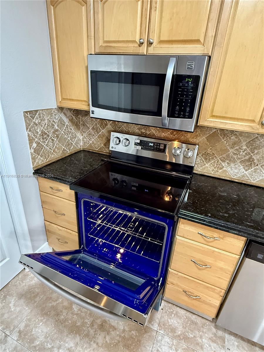 SOUTH DANIA HEIGHTS AMEN - Residential Lease