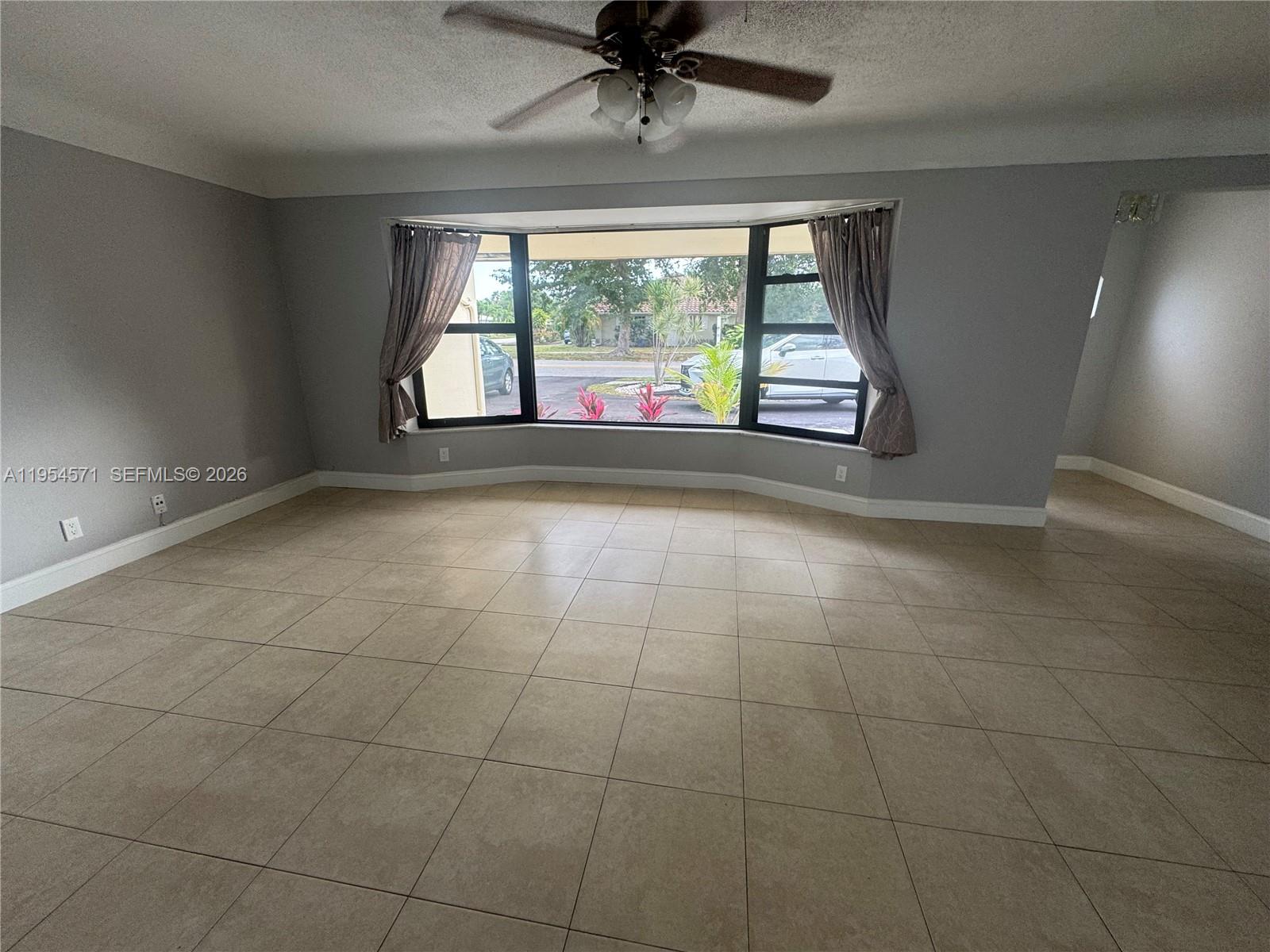 1109 SE 10th St, Deerfield Beach, FL, 33441/$829,900 4 1109 SE 10th St