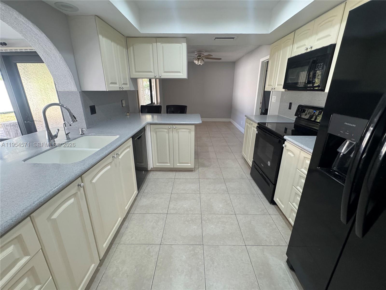 COVE 4TH SEC - Residential