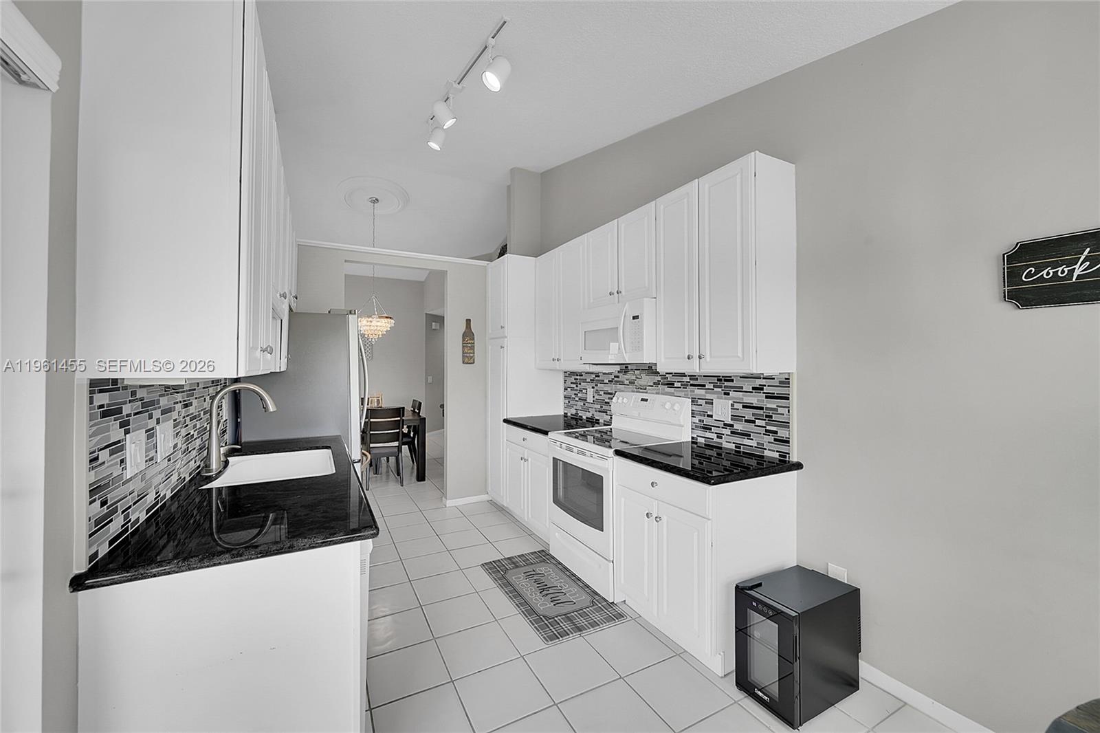 ST TROPEZ AT BOCA GOLF CO - Residential