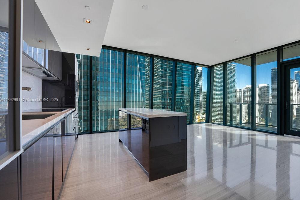 1451 Brickell Ave 2706