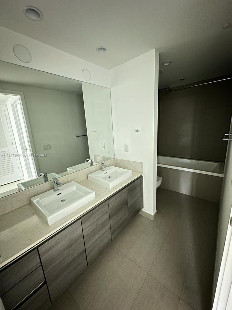 THE BONDO (1080 BRICKELL) - Residential