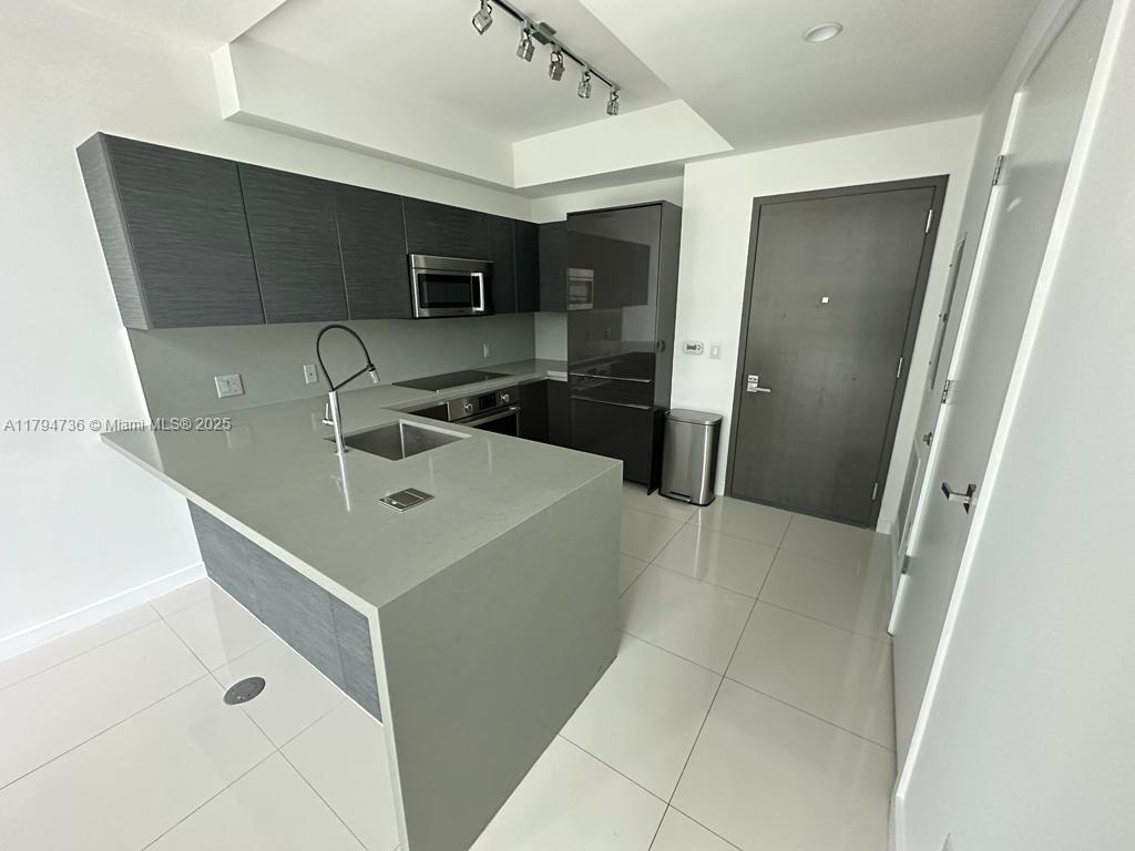 1080 Brickell Ave 303