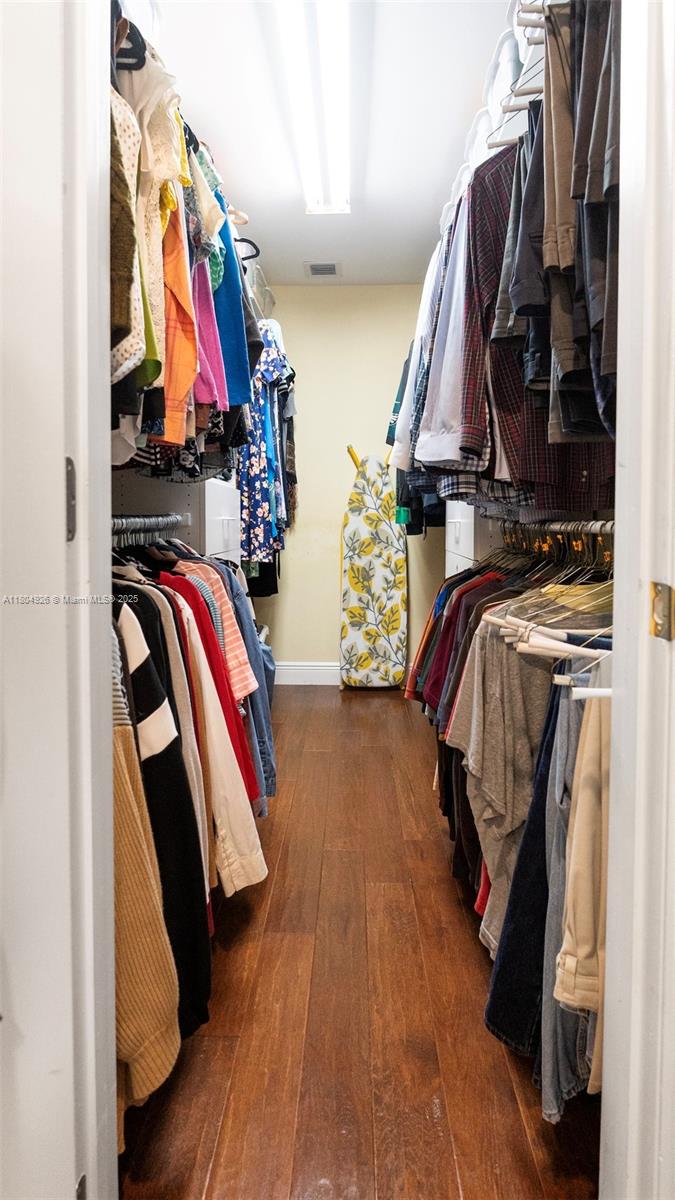 LAKEWOOD EAST SEC 1 - Residential