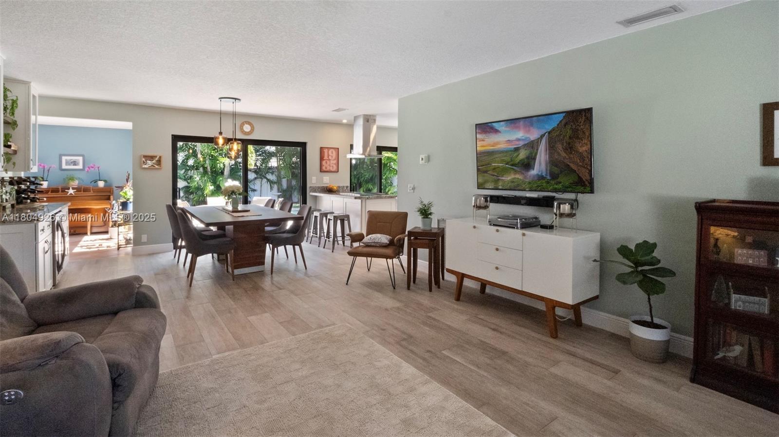 LAKEWOOD EAST SEC 1 - Residential