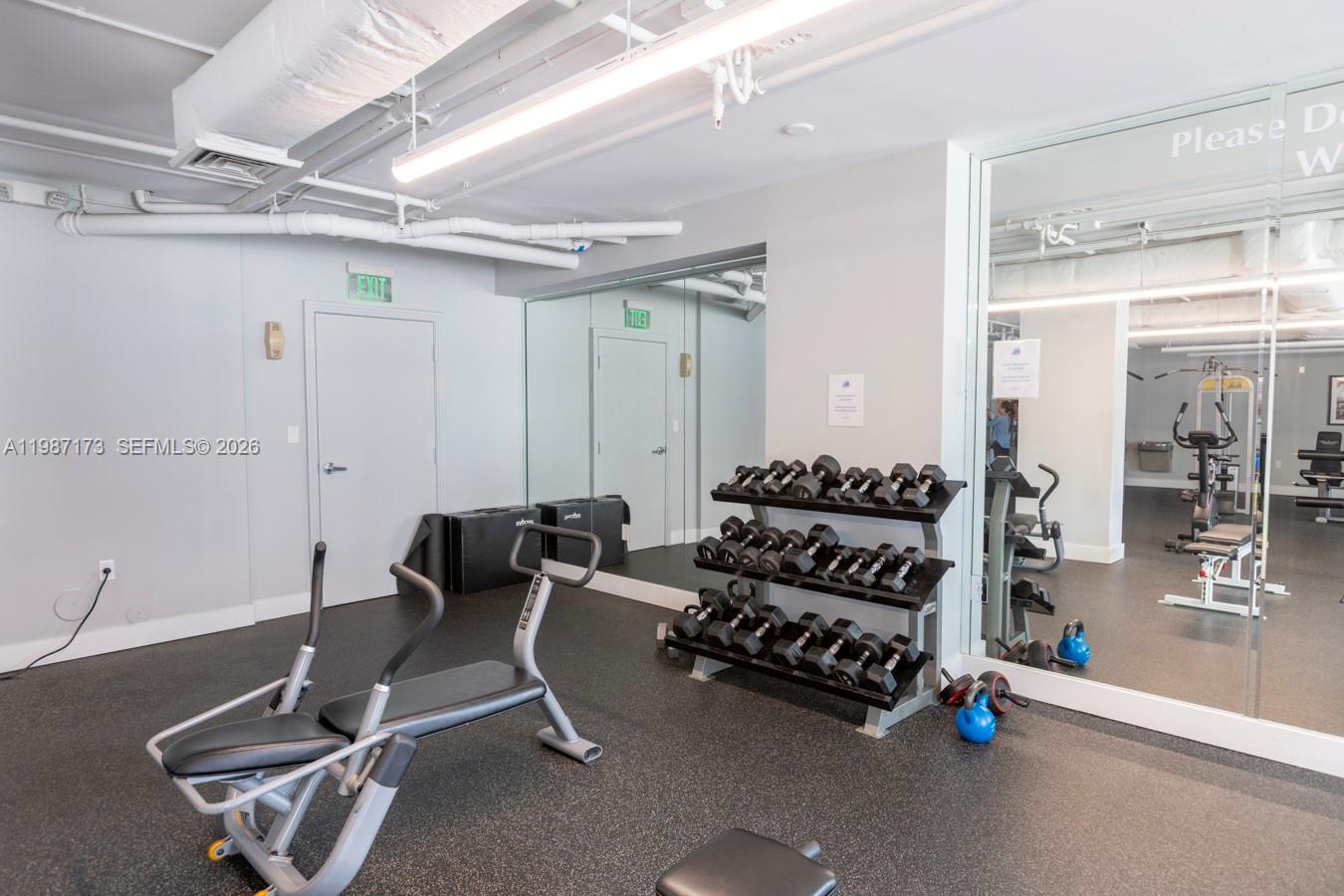 HOLLYWOOD STATION RES CON - Residential