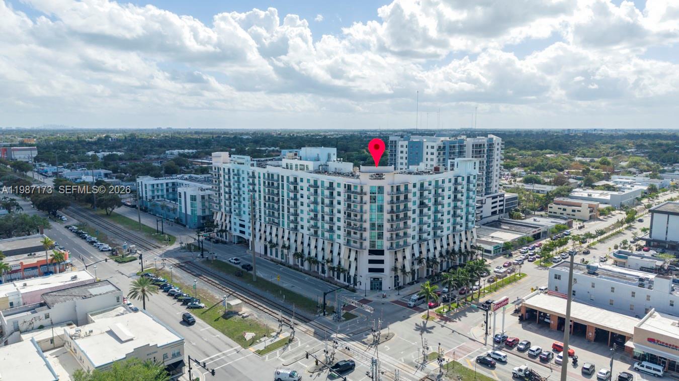 HOLLYWOOD STATION RES CON - Residential