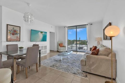 Photo of 140 S Dixie Hwy #403, Hollywood, FL 33020 (MLS # A11987173)