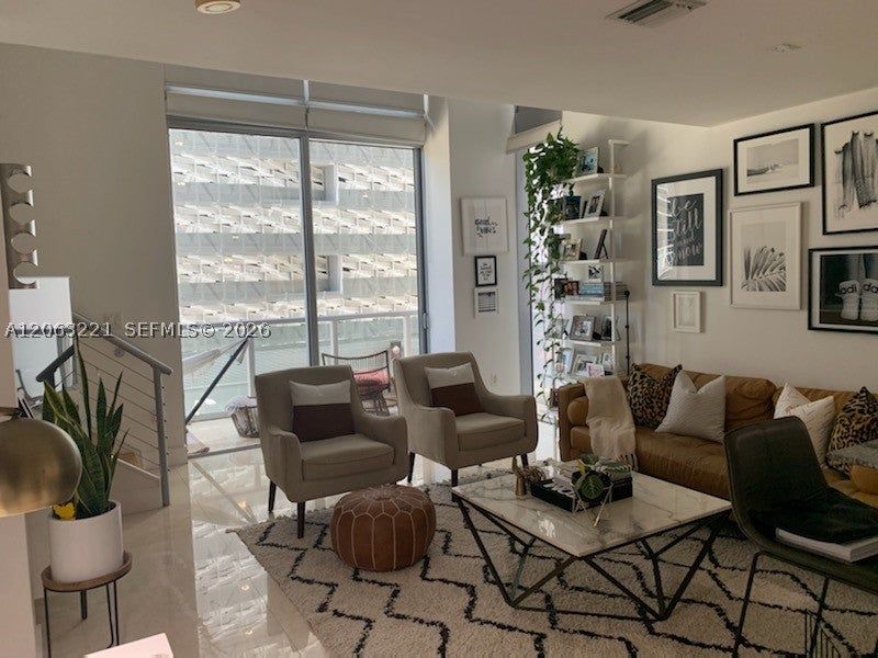 1050 Brickell Ave 402