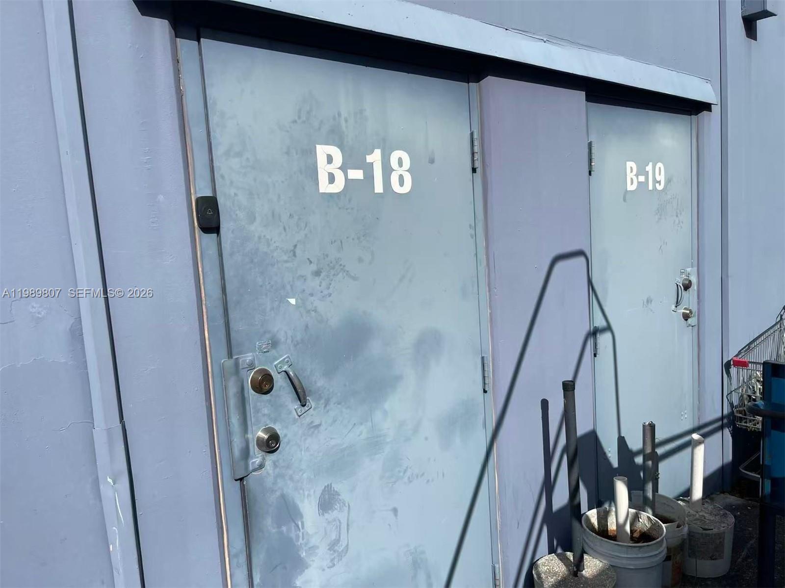 4960 NW 165th St B18