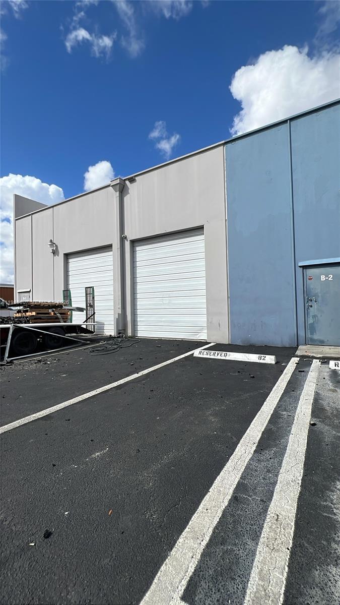 4960 NW 165th St B18