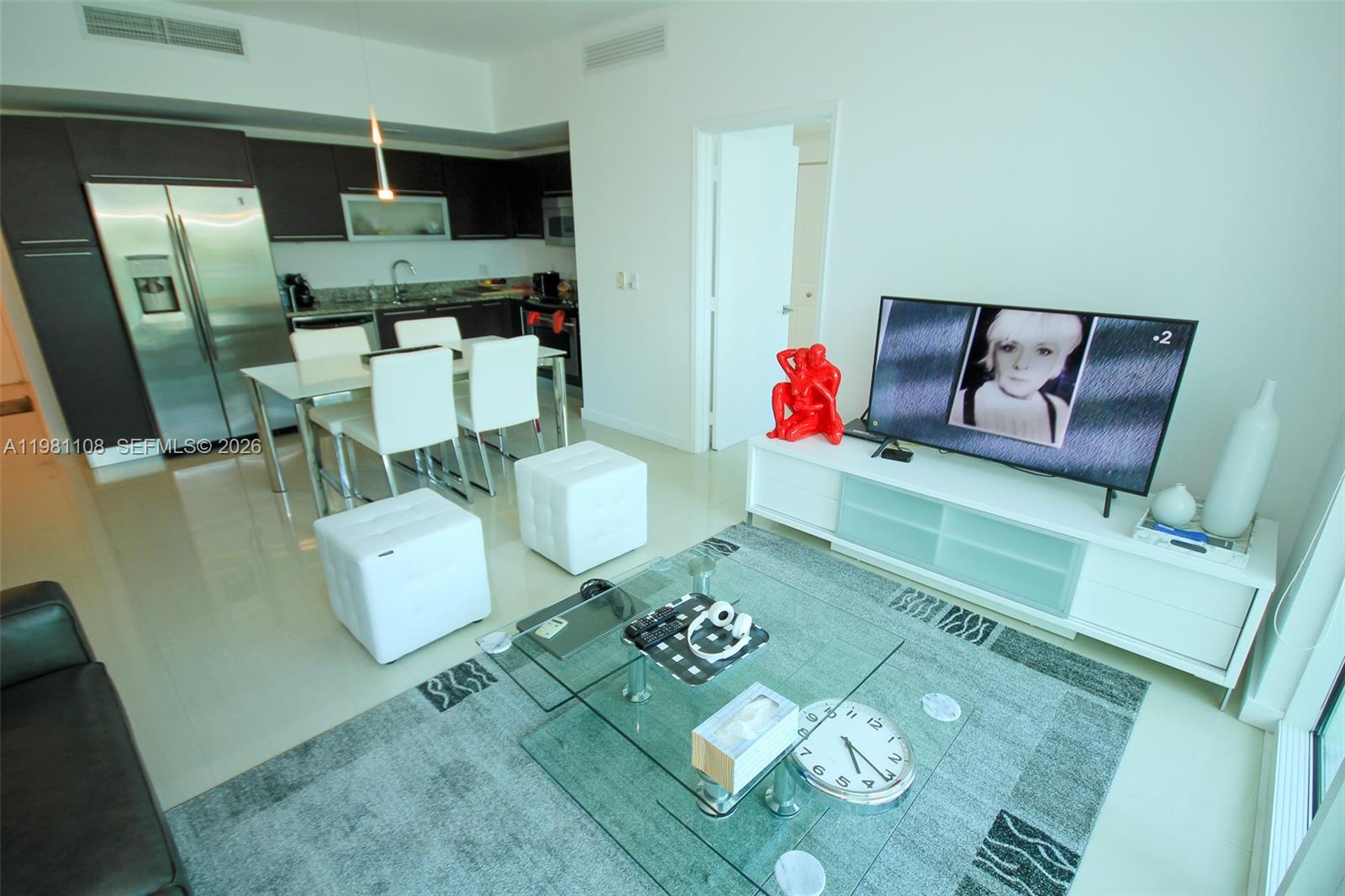 THE PLAZA 851 BRICKELL CO - Residential Lease