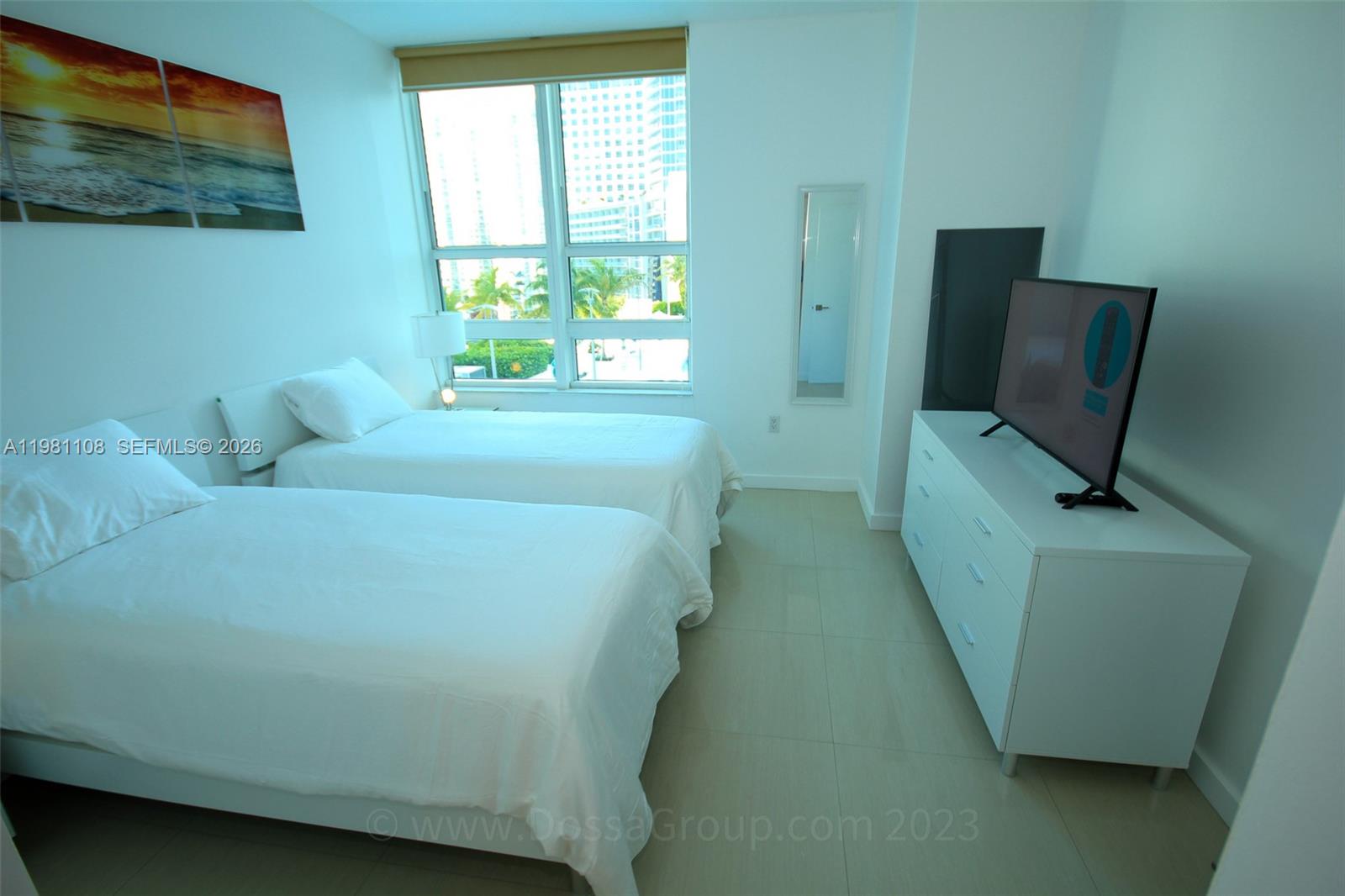 THE PLAZA 851 BRICKELL CO - Residential Lease