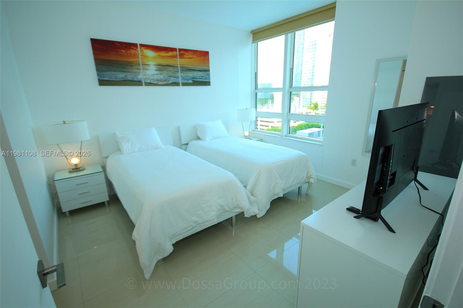 THE PLAZA 851 BRICKELL CO - Residential Lease