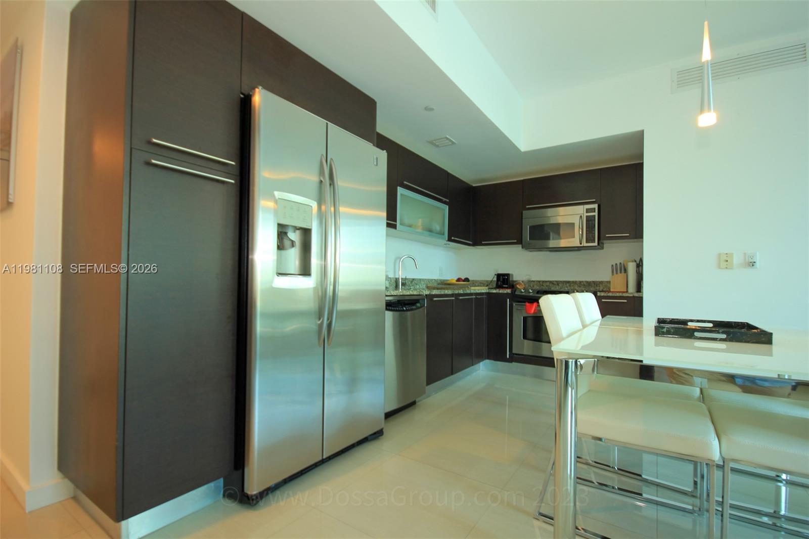 THE PLAZA 851 BRICKELL CO - Residential Lease