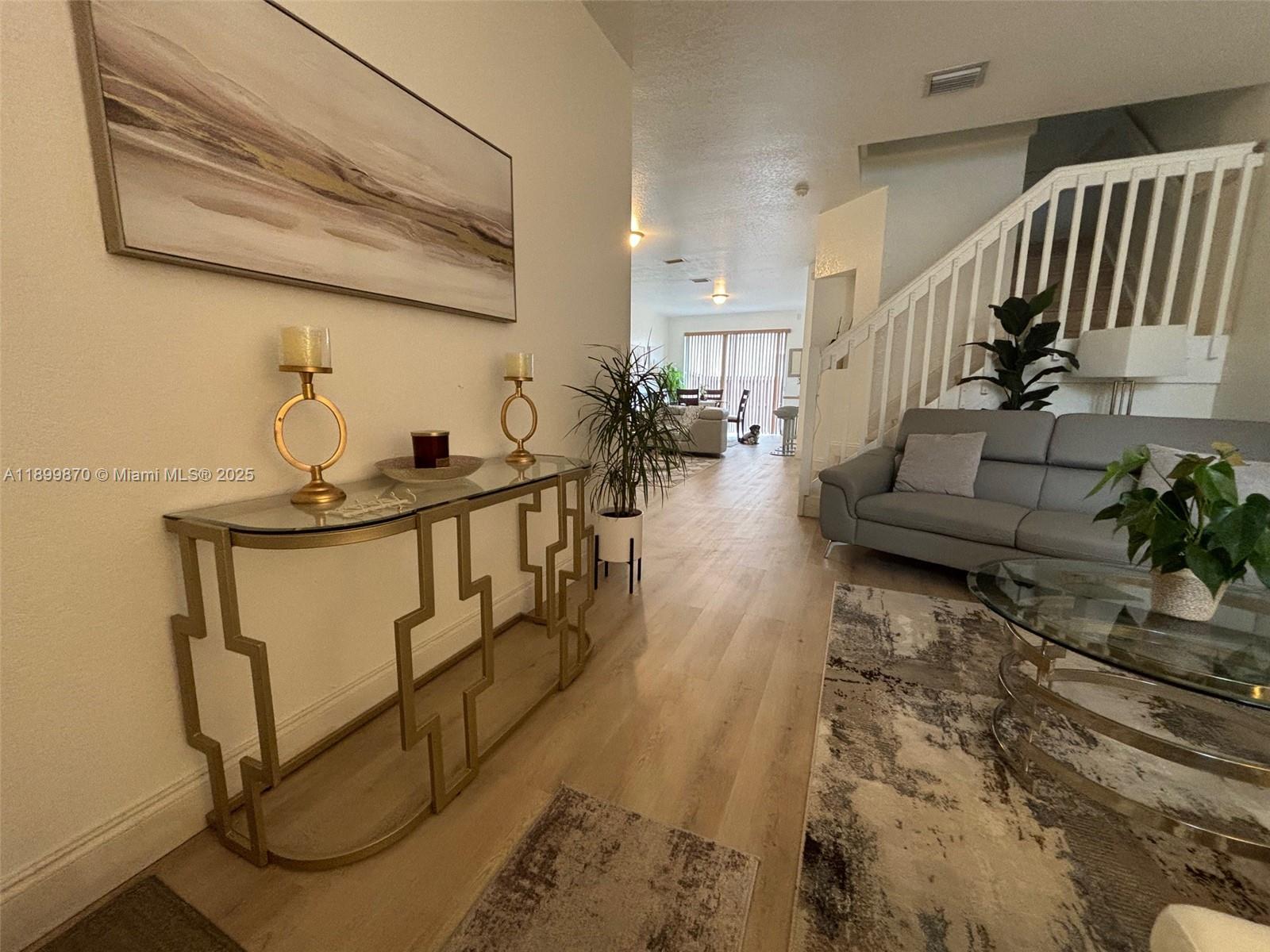 KENDALL BREEZE SOUTH - Residential Lease