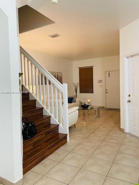 KENDALL BREEZE SOUTH - Residential Lease