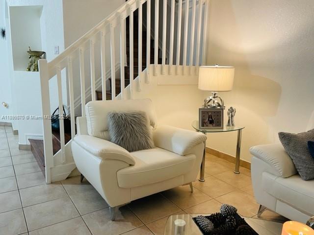 KENDALL BREEZE SOUTH - Residential Lease