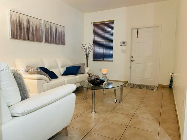 KENDALL BREEZE SOUTH - Residential Lease