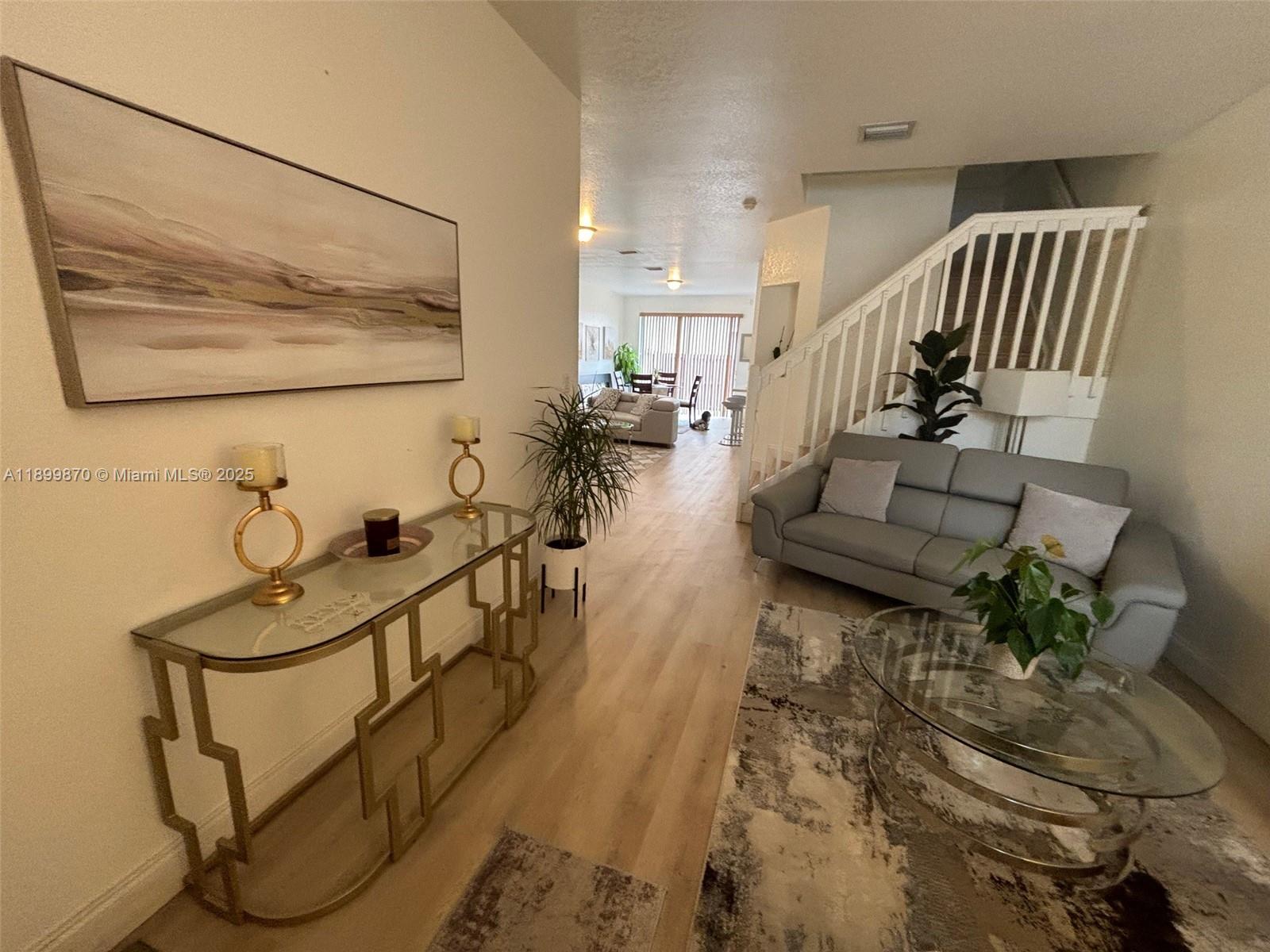 KENDALL BREEZE SOUTH - Residential Lease