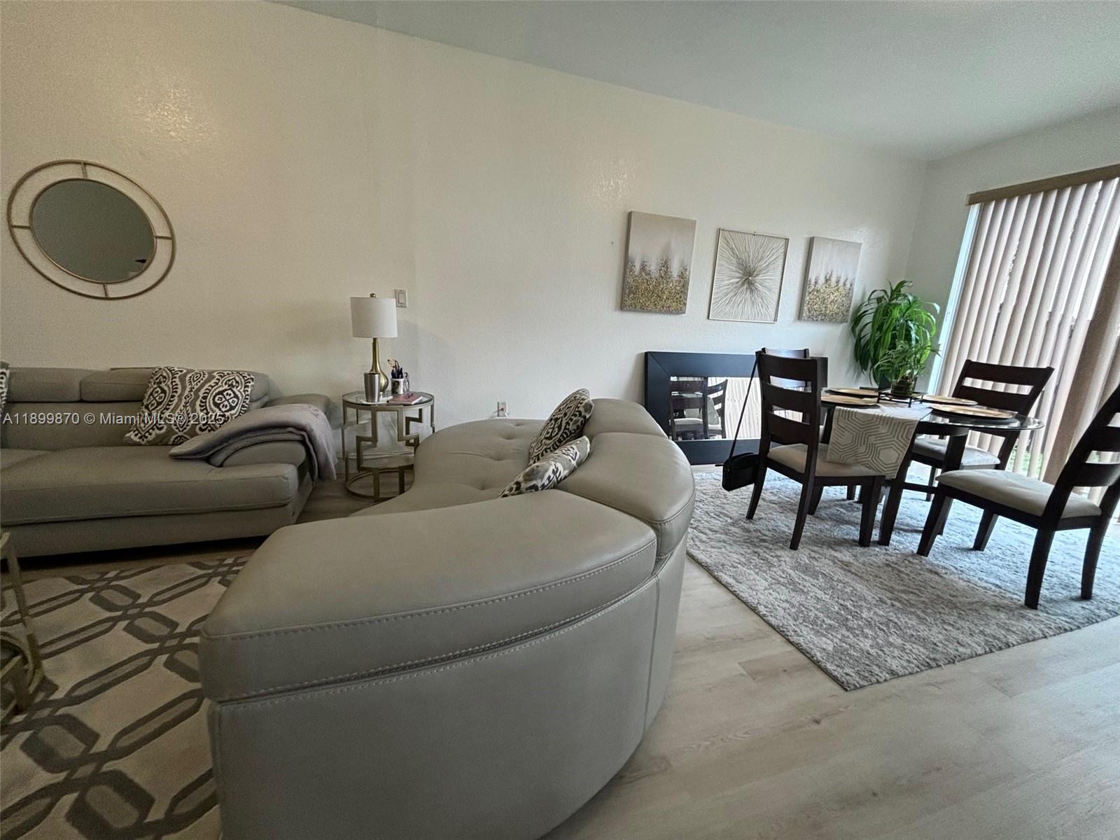 KENDALL BREEZE SOUTH - Residential Lease