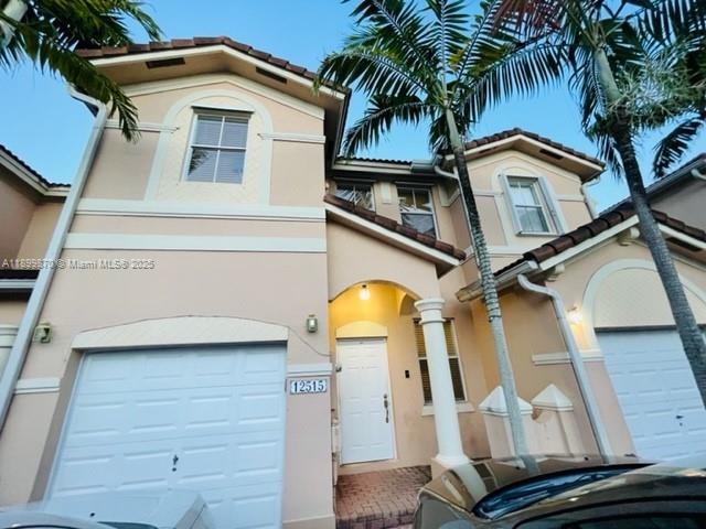 KENDALL BREEZE SOUTH - Residential Lease