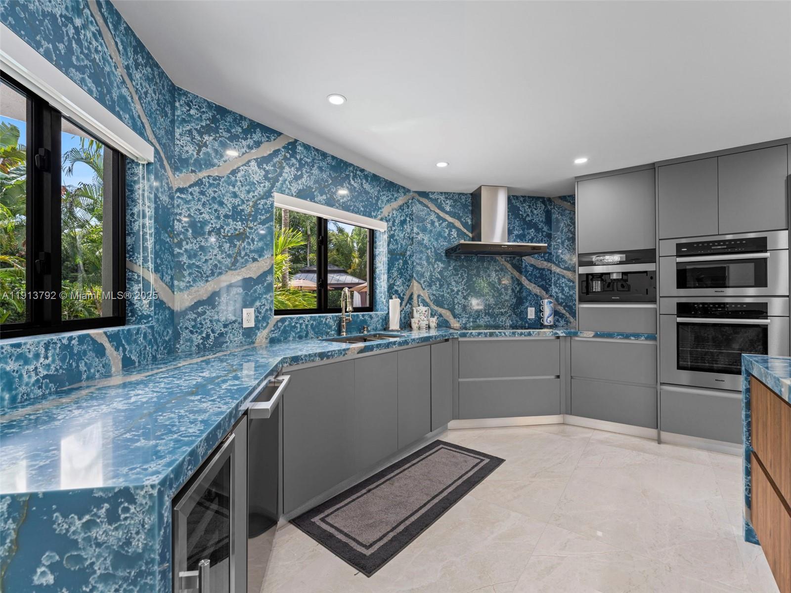 BEACH VIEW ADDN - Residential