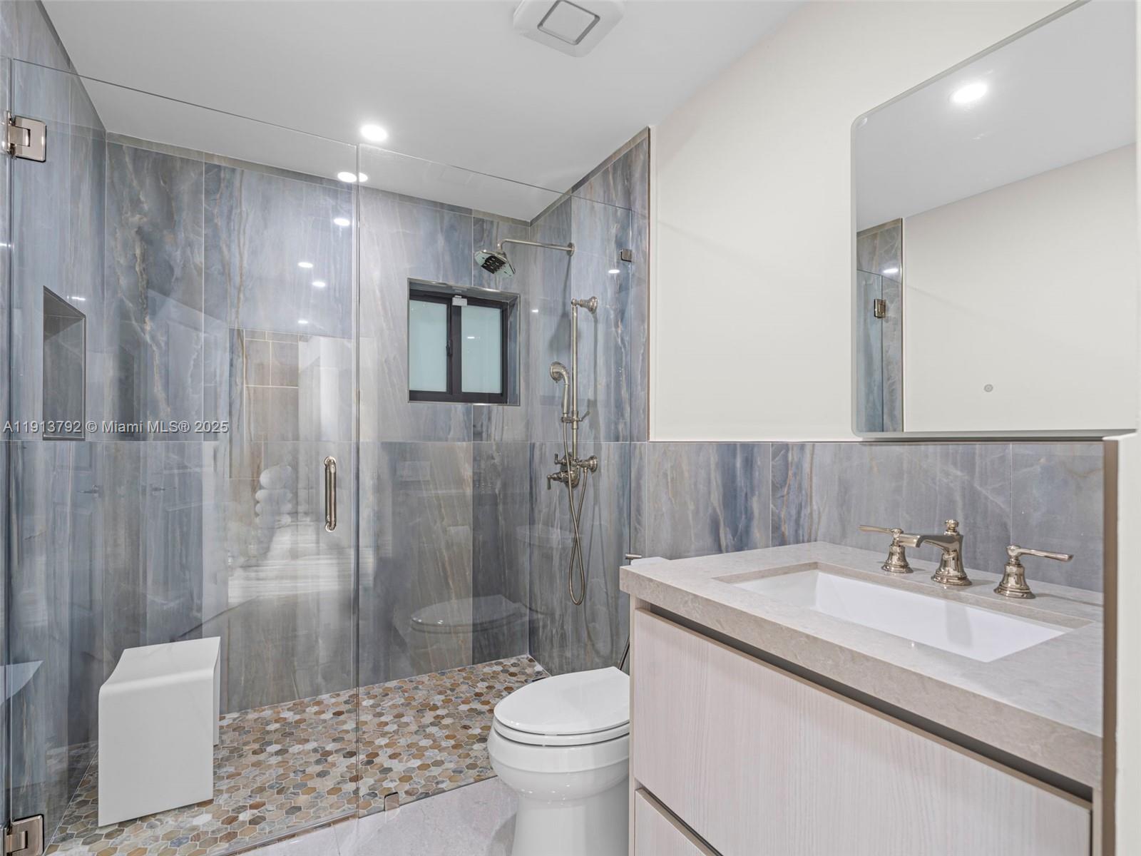 BEACH VIEW ADDN - Residential