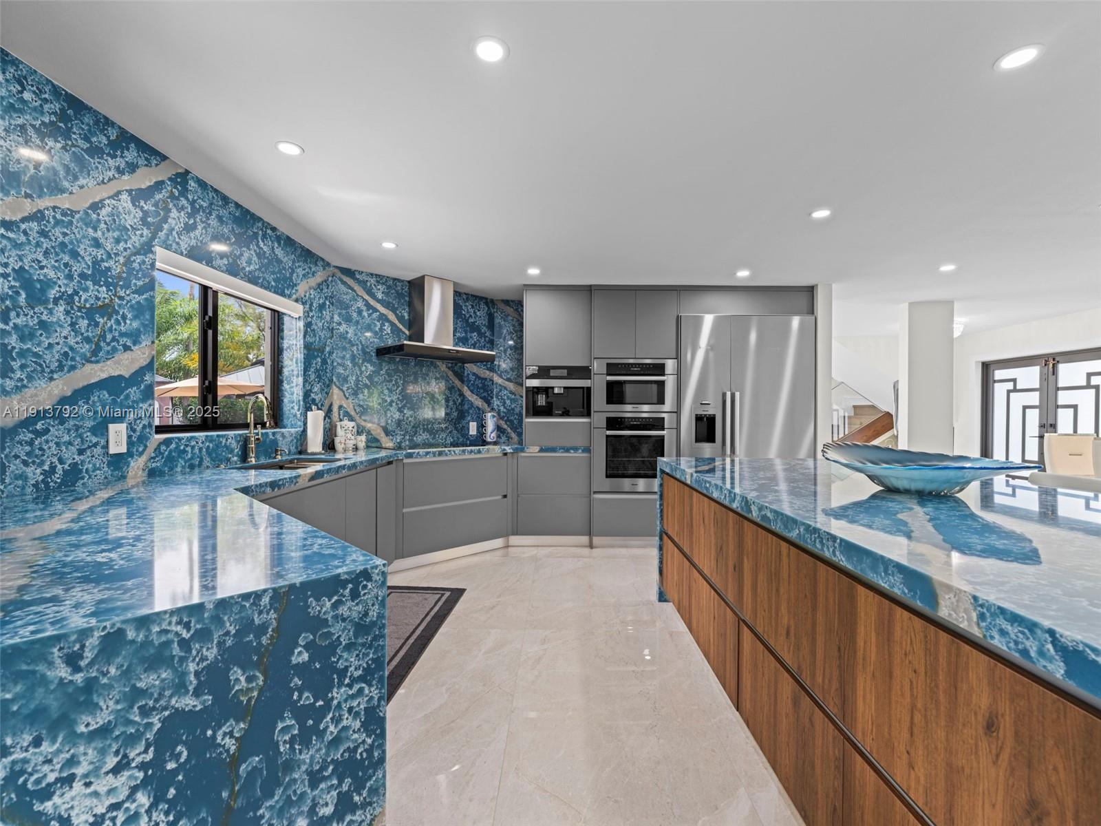 BEACH VIEW ADDN - Residential