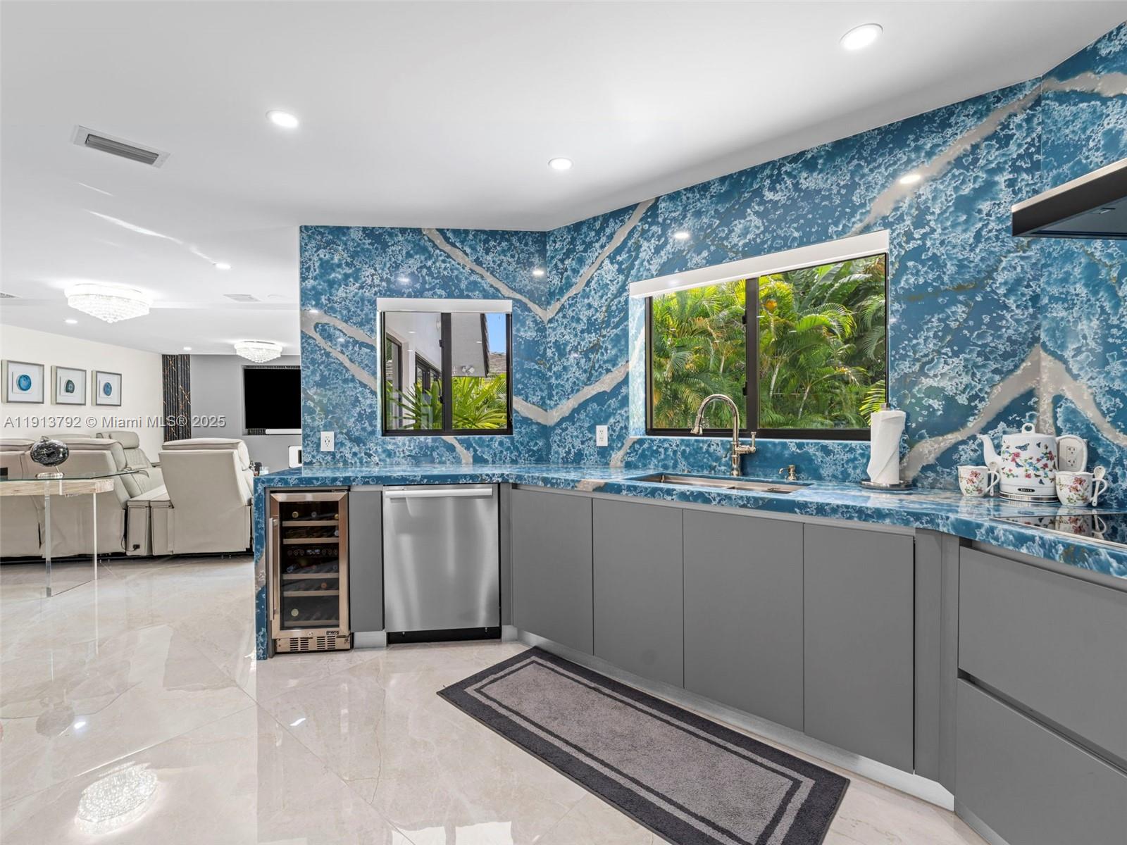 BEACH VIEW ADDN - Residential