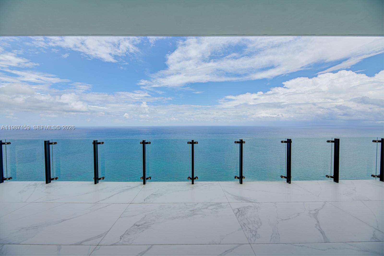 MUSE CONDO - Residential